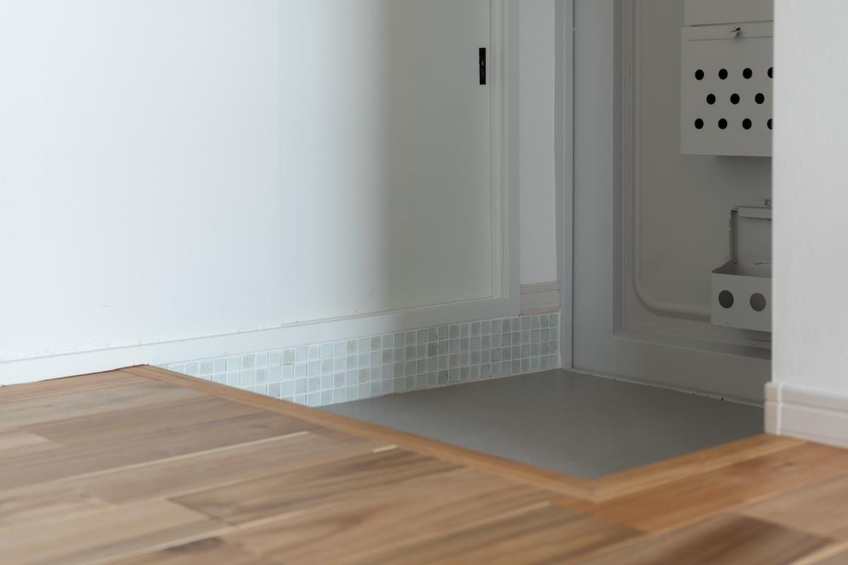 神戸市東灘区森北町の賃貸物件/玄関のモザイクタイルもさりげなく愛しいポイント