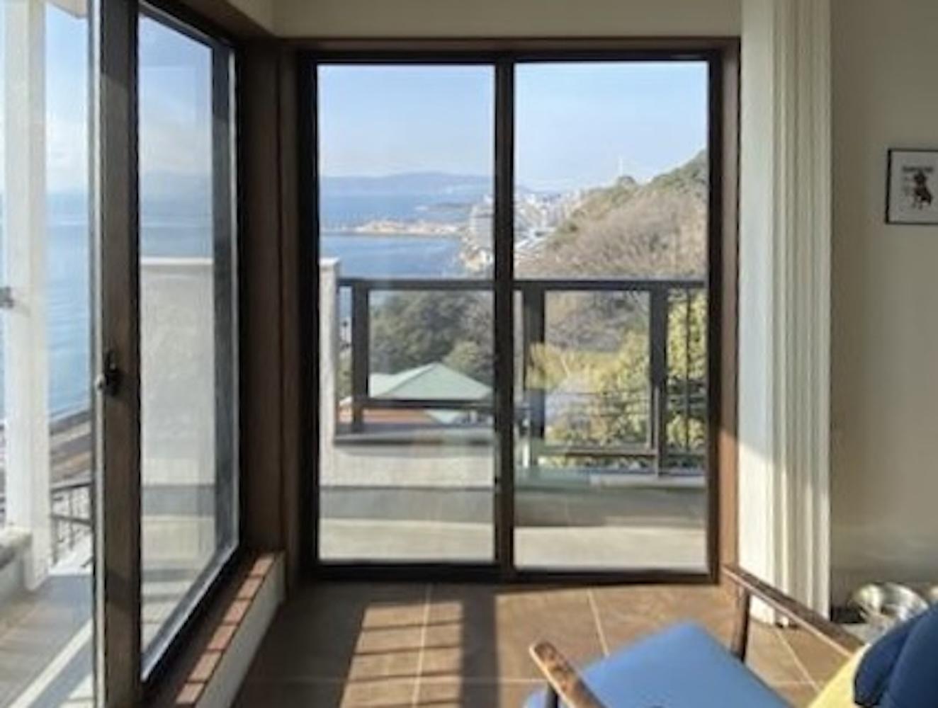 神戸市垂水区塩屋町の売買物件/リビングの一角。何をするでもなくここで過ごす時間が増えそう。（写真は前回募集時）