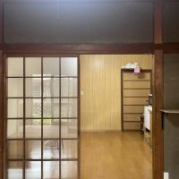 神戸市長田区西山町の売買物件/居間と続くキッチン