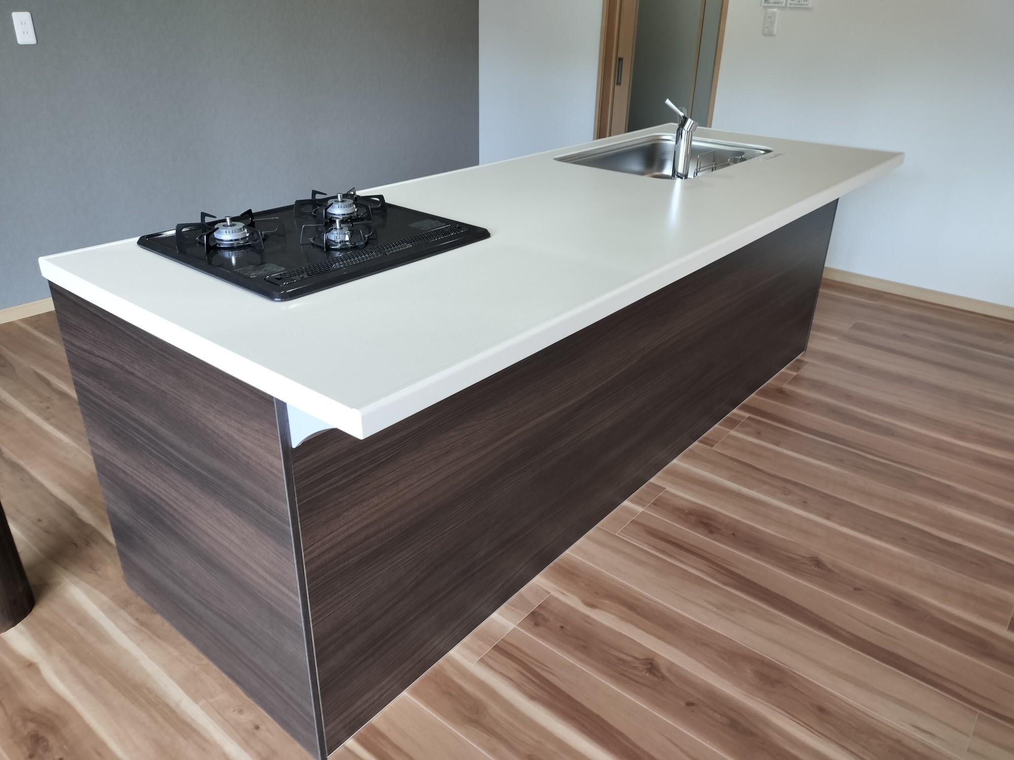 神戸市灘区六甲山町の売買物件/カウンターキッチンでみんなでご飯を作るのも○