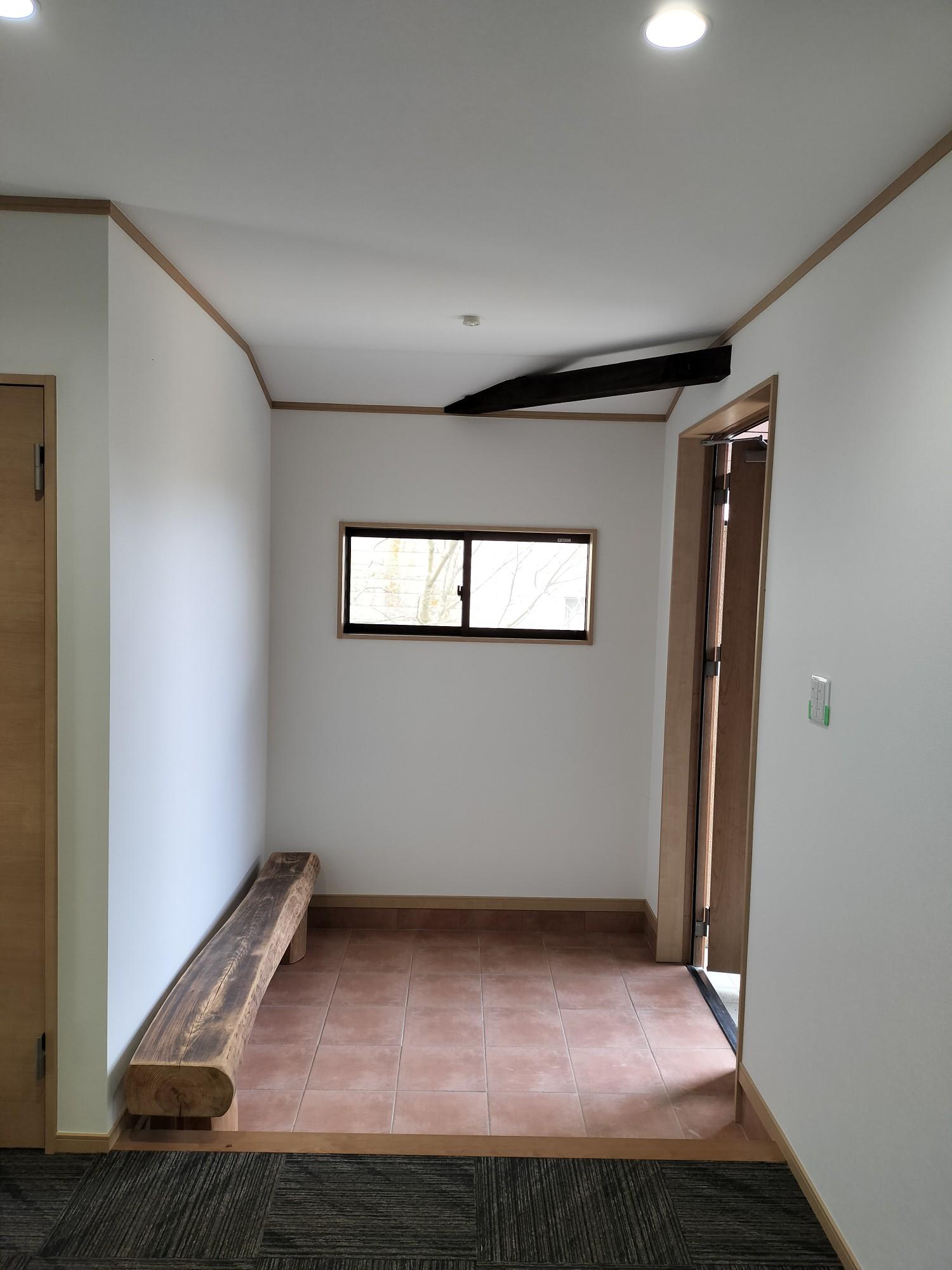 神戸市灘区六甲山町の売買物件/こちらはメインの玄関、たくさんの人を招いて