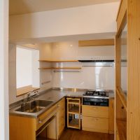 西宮市東山台の売買物件/木のシステムキッチンも味があります