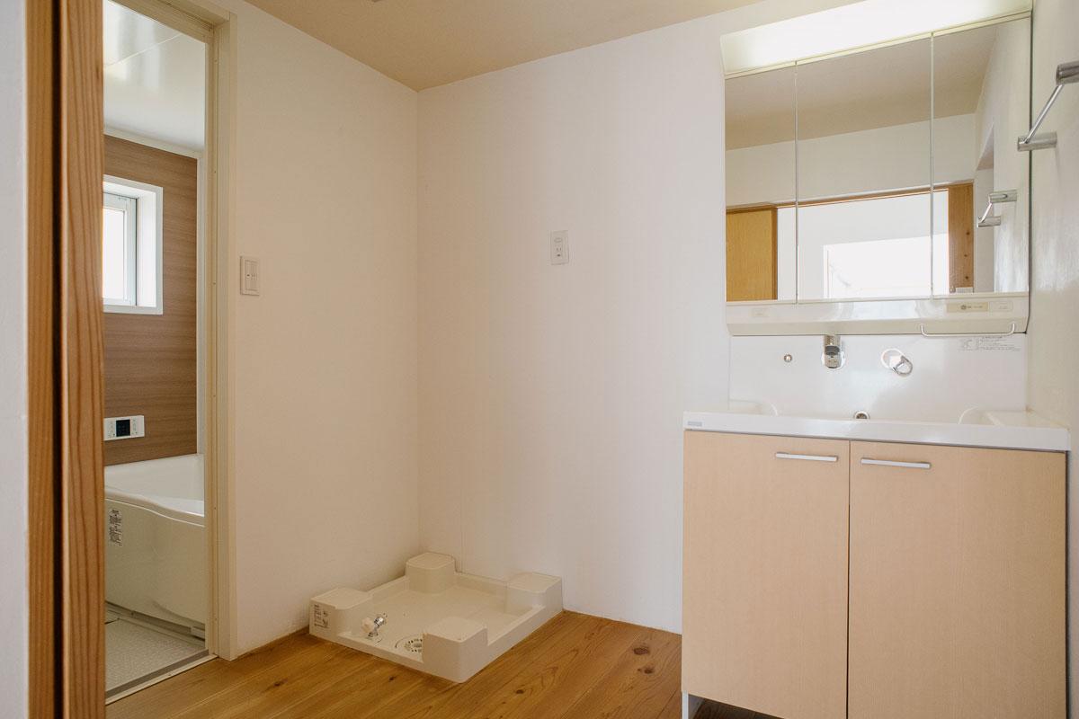 西宮市東山台の売買物件/広めの洗面