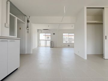 神戸市垂水区狩口台の賃貸物件/白の表情