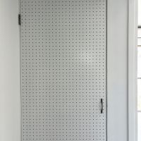 神戸市垂水区狩口台の賃貸物件/和室の扉は有孔ボード