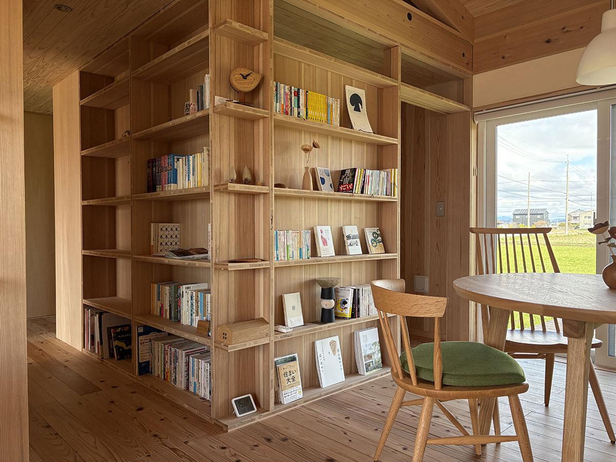 加古郡稲美町加古の売買物件/造作本棚にお気に入りの本を並べたい