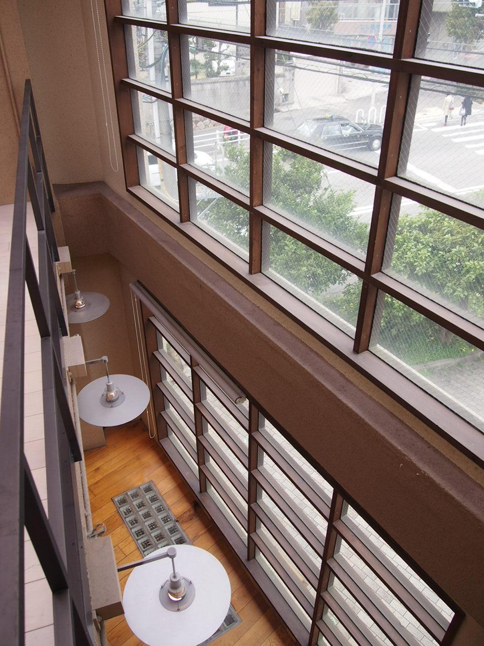 神戸市灘区山田町の売買物件/3・4階も吹き抜けにすると一面窓が相まって、抜群の開放感（※現状ではなく、以前の内装です）