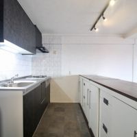 神戸市東灘区御影山手の賃貸物件/広々キッチンと、収納も充実のカウンターが嬉しい。