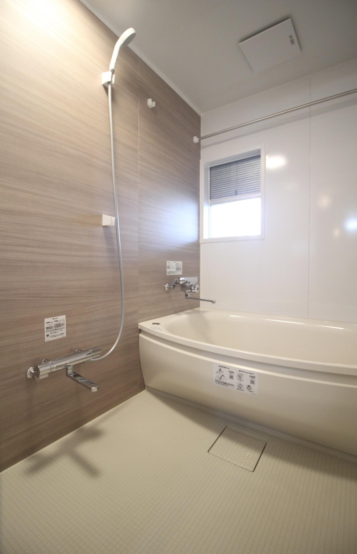 神戸市東灘区御影山手の賃貸物件/風呂も新設。