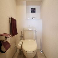 西宮市桜町の売買物件/トイレ。