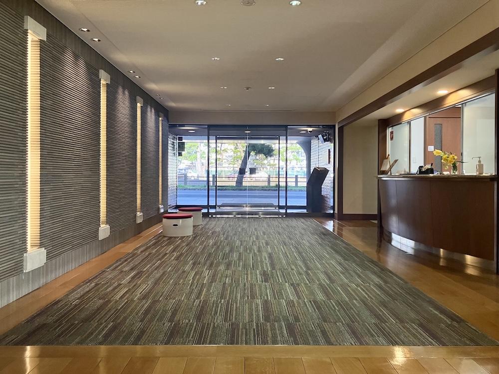 芦屋市平田町の売買物件/マンションというより、ホテル。