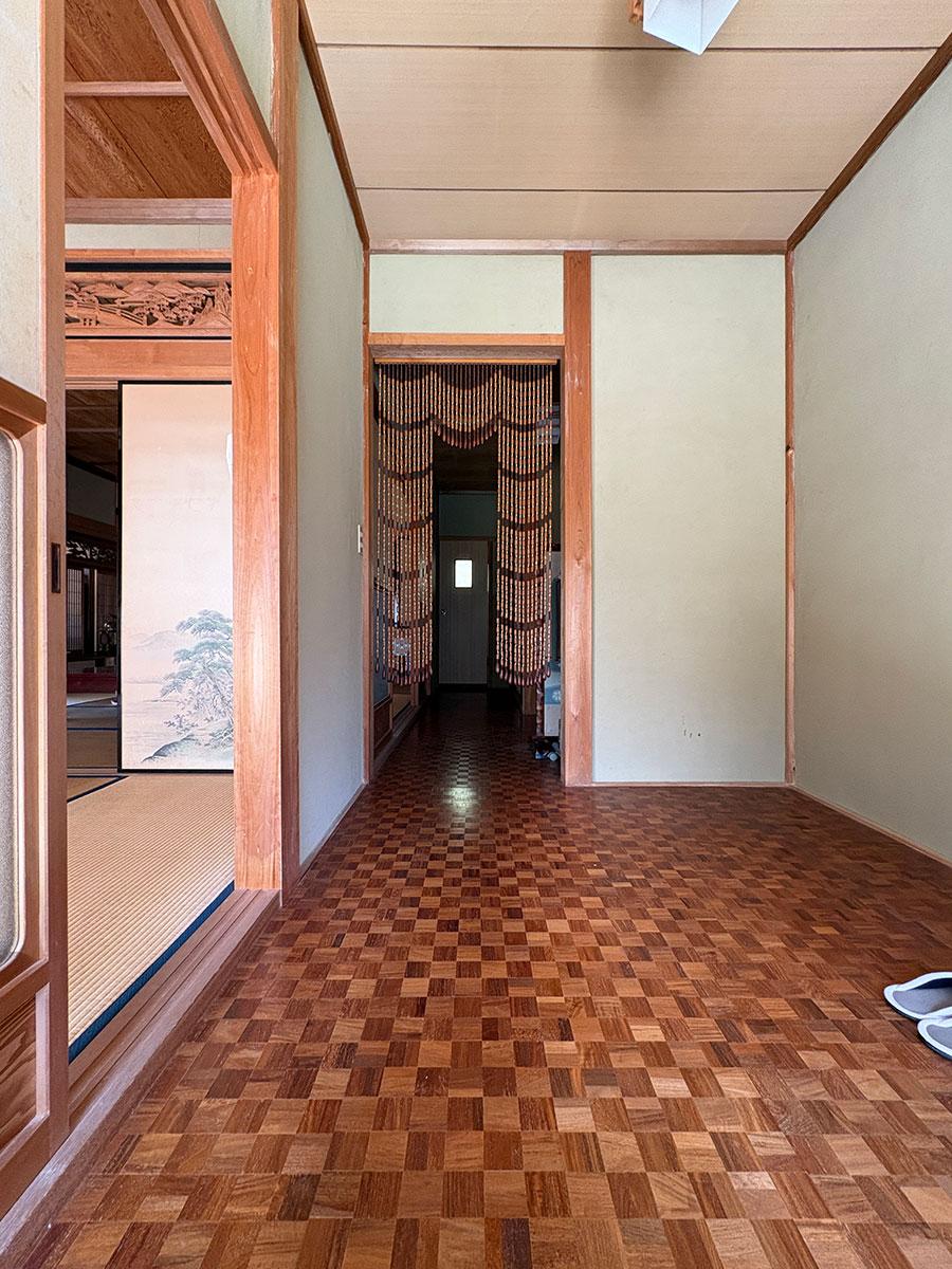 丹波市市島町北岡本の売買物件/離れの玄関廊下