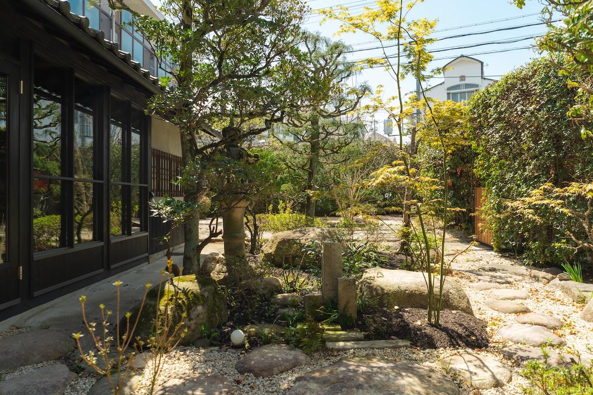 三田市三田町の賃貸物件/庭園にも奥行きがあります