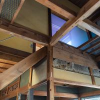 三田市三田町の賃貸物件/木造架構と金属やガラスといったマテリアルが調和