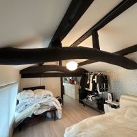 丹波篠山市北嶋の売買物件/居住区画2F、天井は低めです。