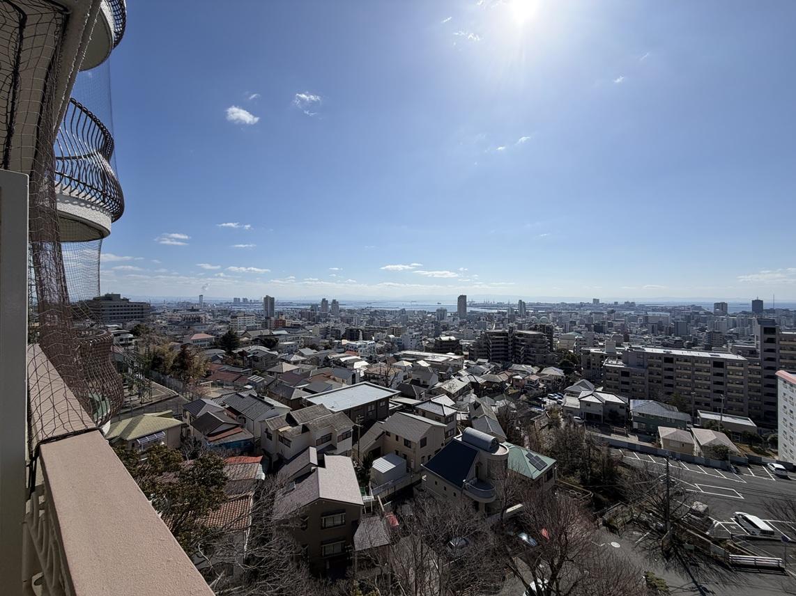 神戸市中央区葺合町蝉山の売買物件/街の向こうに海も見える