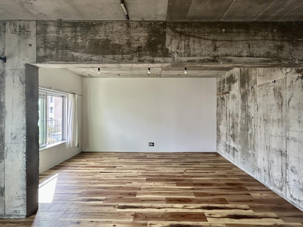 神戸市須磨区高倉台の売買物件/壁をぶち抜いてだだっ広い空間に