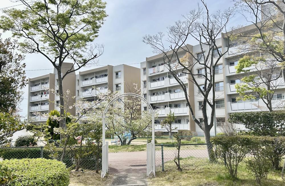 神戸市須磨区高倉台の売買物件/アーチの入り口