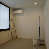 神戸市中央区北野町の賃貸物件/2階の洋室。ここは実質リビングとして使えそう。