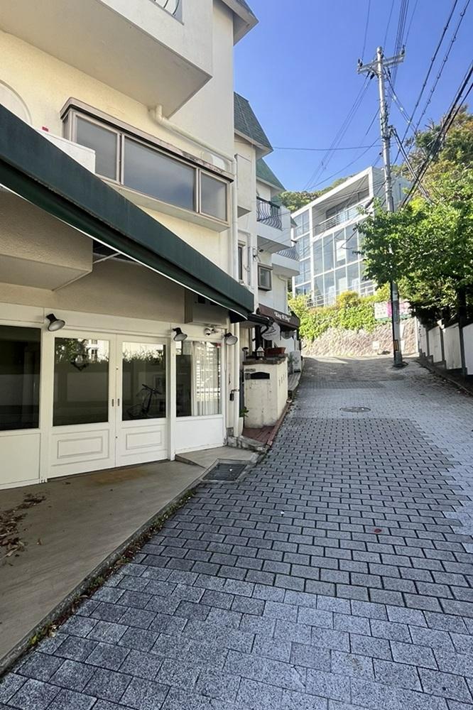 神戸市中央区北野町の賃貸物件/観光地のにぎわいから少し外れた、落ち着いた通り。