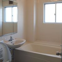 神戸市中央区北野町の売買物件/レトロタイルが残る、外国人仕様のバス・トイレ一体型（7階）