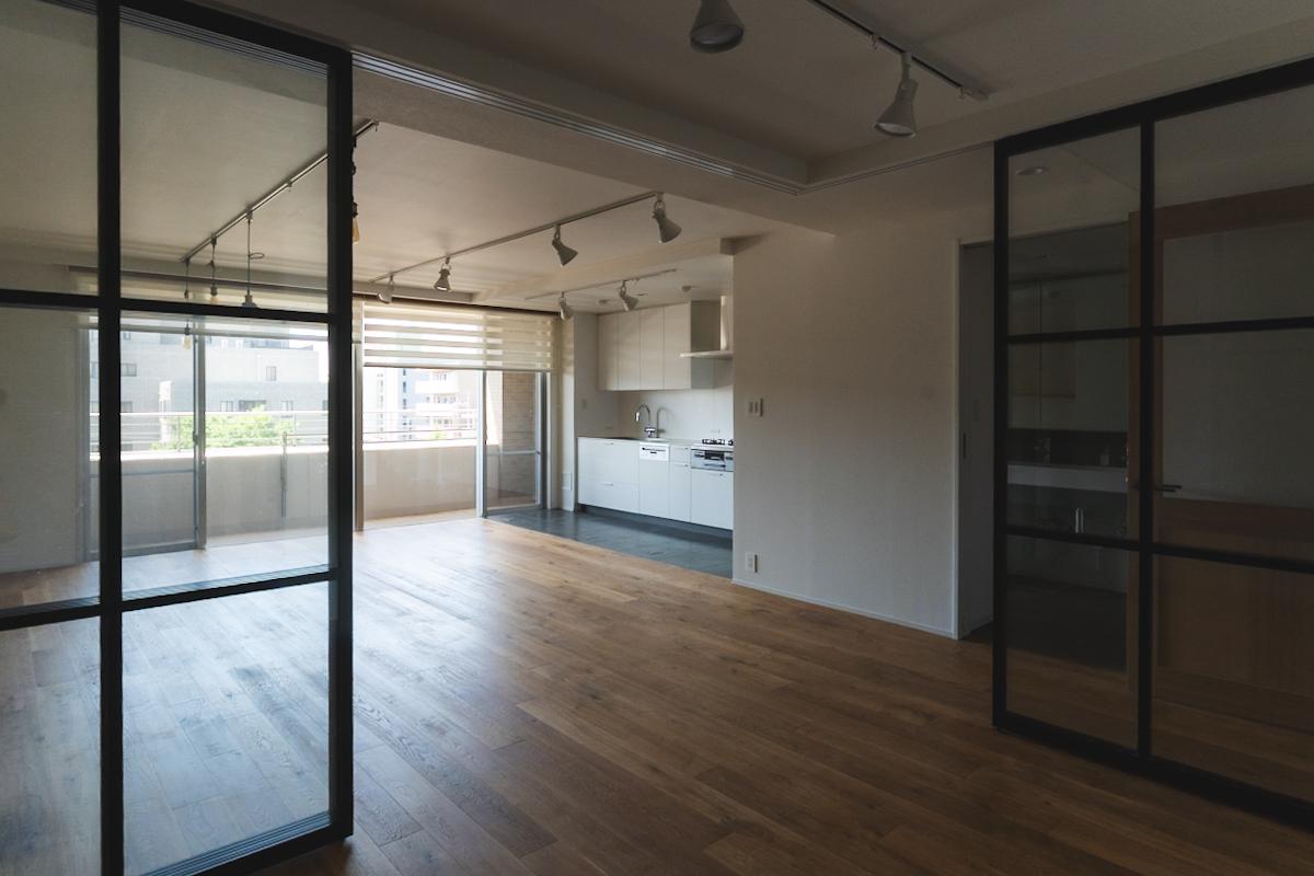 西宮市松並町の賃貸物件/ゆったりとしたリビングはフレキシブルに仕切ることができます