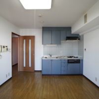 神戸市中央区北野町の賃貸物件/ダイニングキッチン。部屋数を活かして暮らせる2DKです。（405号室）
