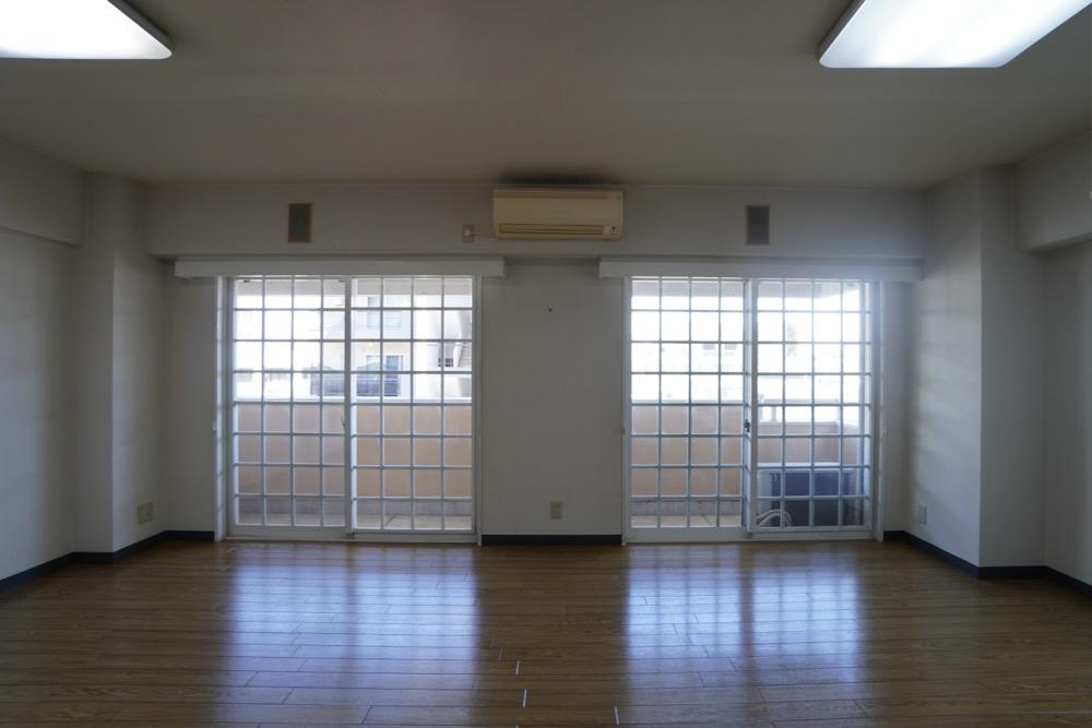 神戸市中央区北野町の賃貸物件/眺望の抜けた、バルコニー付きの406号室。