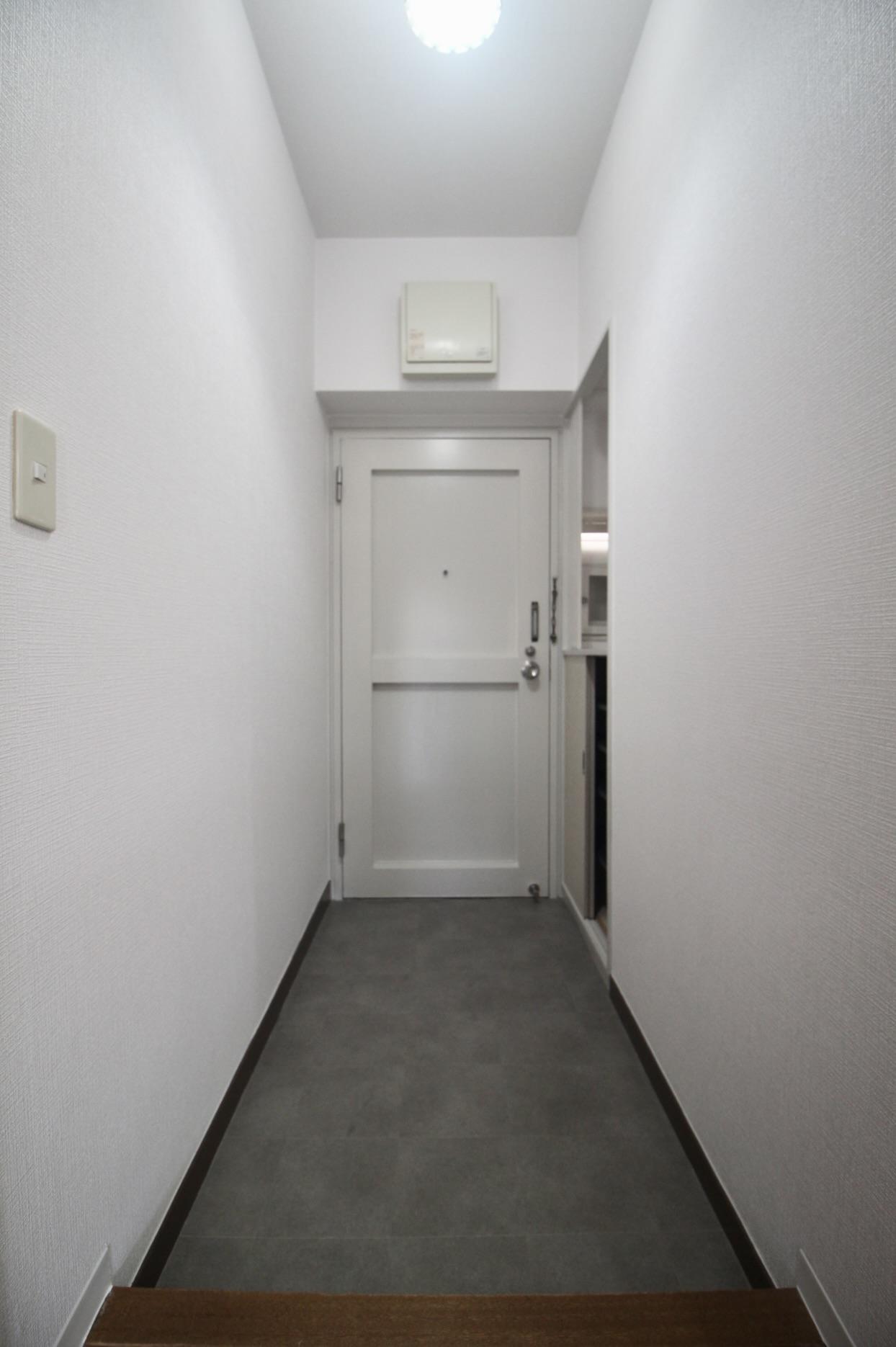 神戸市東灘区住吉山手の売買物件/玄関。