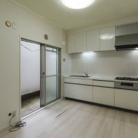 西宮市高座町の売買物件/キッチン横にはドライエリア