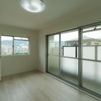 西宮市高座町の売買物件/3階奥の部屋は寝室に良さそう
