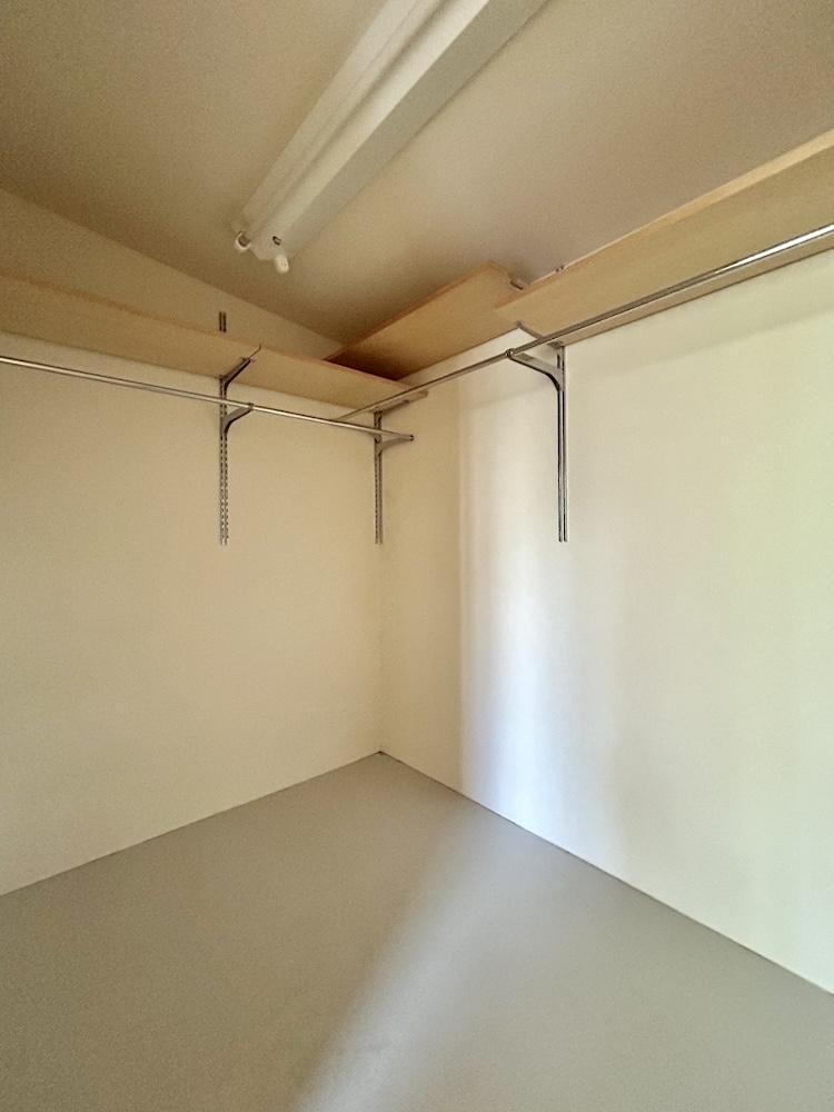 芦屋市翠ケ丘町の賃貸物件/和室のウォークインクローゼット