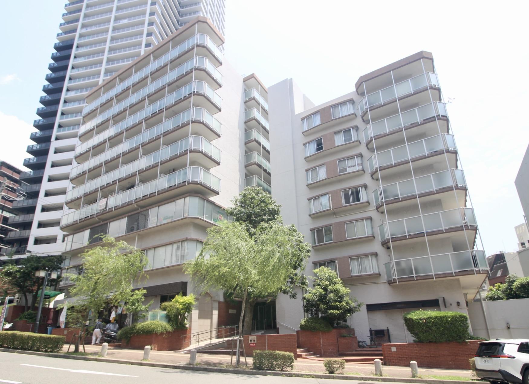 神戸市中央区下山手通の売買物件/元町も三宮も徒歩圏内。街を楽しみながら、家ではゆっくり過ごせる立地。