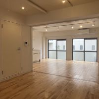 神戸市東灘区森北町の賃貸物件/キッチン側に向かうには寝室を通ることになります。