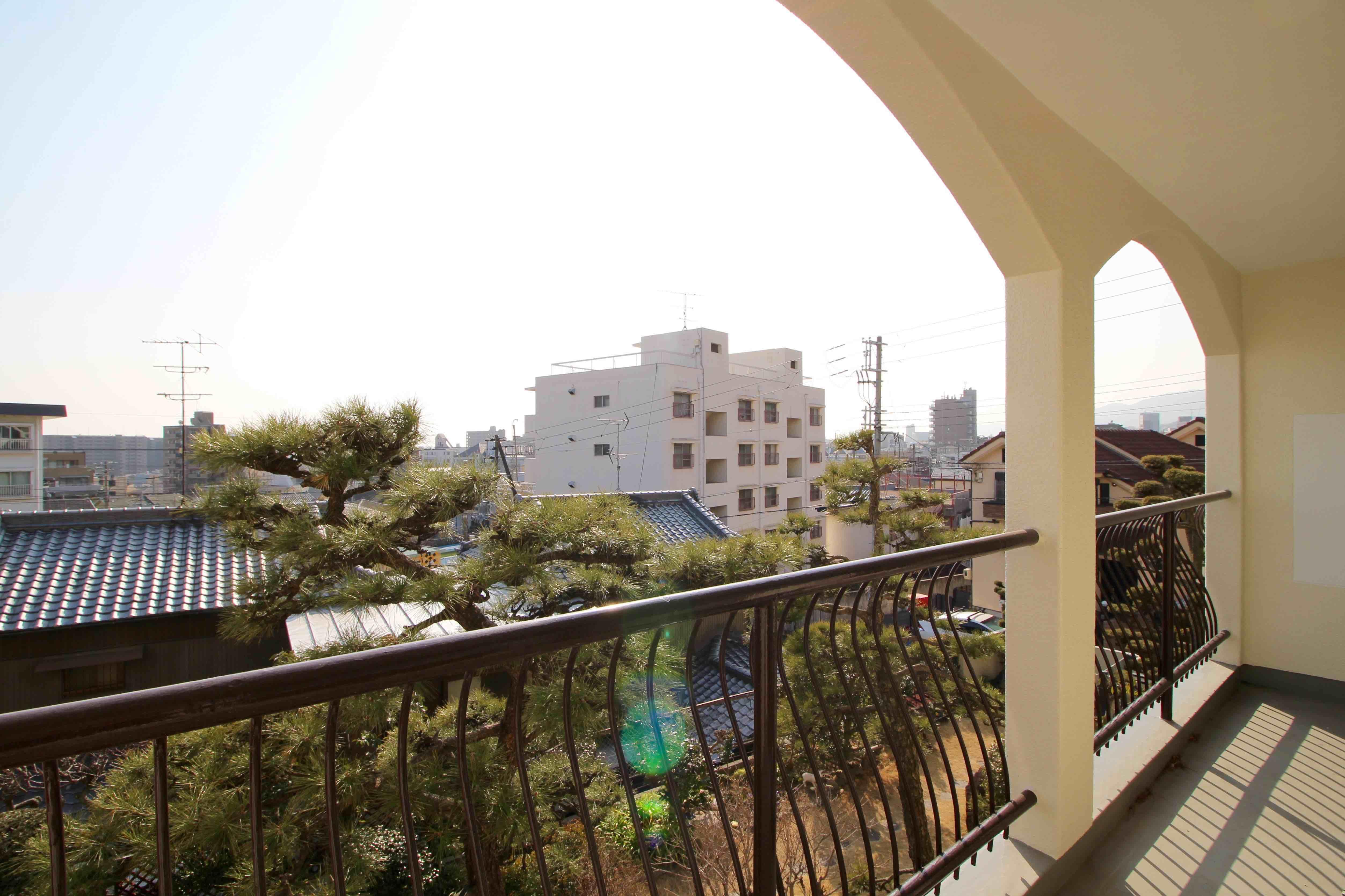 お庭の景色、お借りします (神戸市東灘区本山北町の物件) - 神戸R不動産