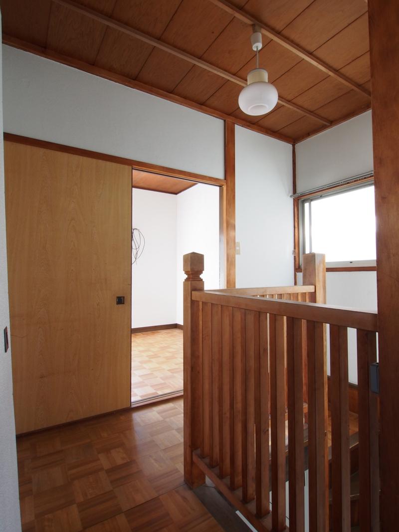 神戸市垂水区塩屋台の売買物件/２階、階段