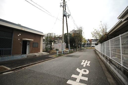 団地の一角にある店舗となる。