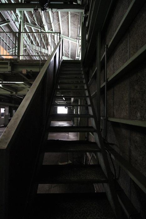 いざ2階へ