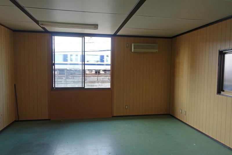 神戸市長田区日吉町の賃貸物件/電車が丸見えだ