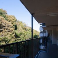 神戸市長田区高取山町の売買物件/すぐ北には山が迫る