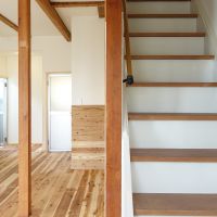 神戸市垂水区塩屋町の賃貸物件/2階へ続く階段