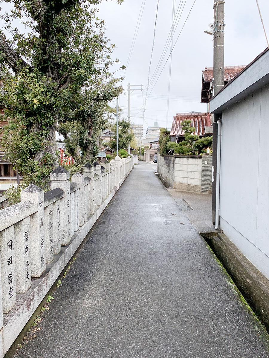 物件前の道
