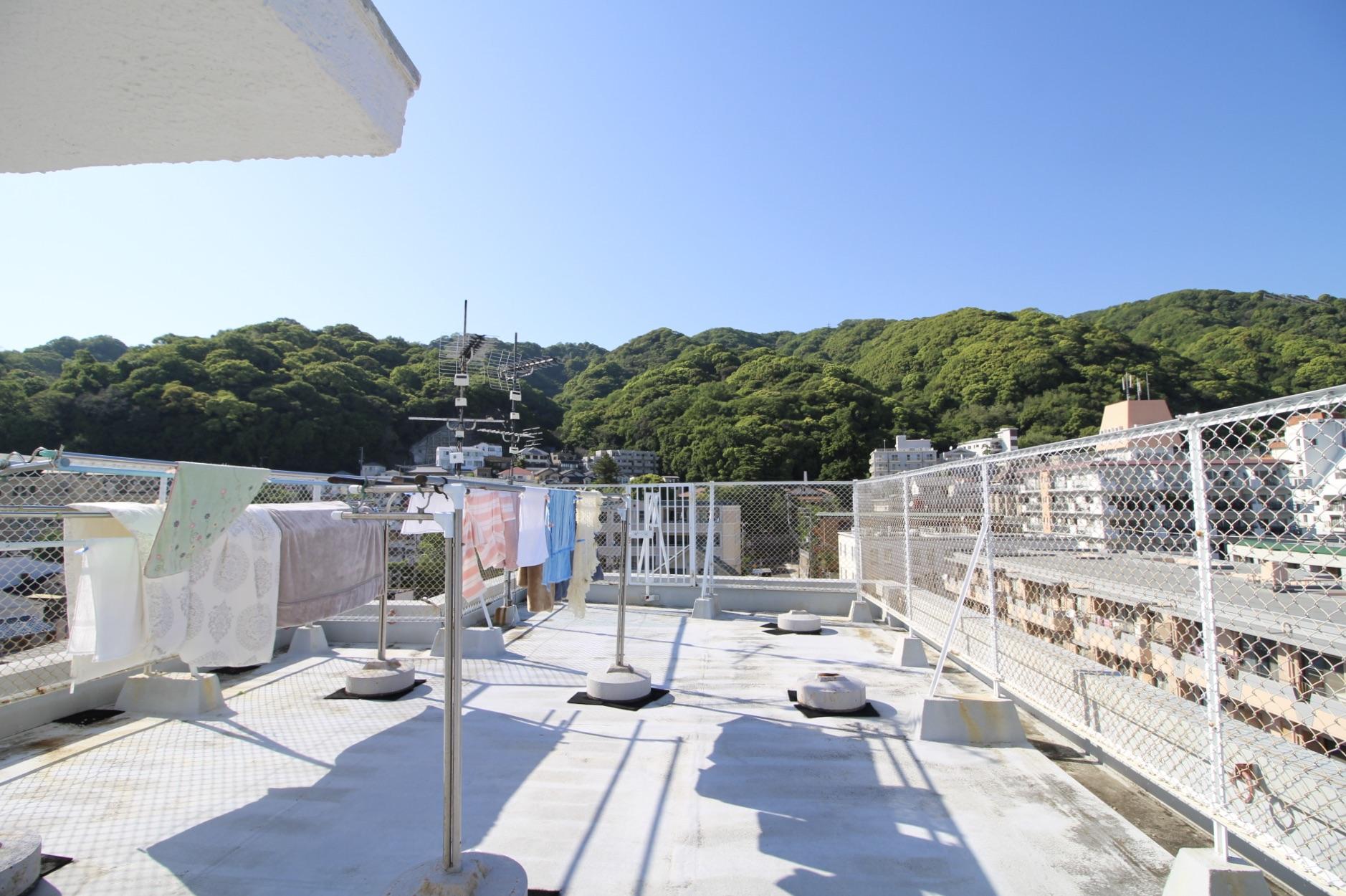 屋上から山並みのパノラマ!