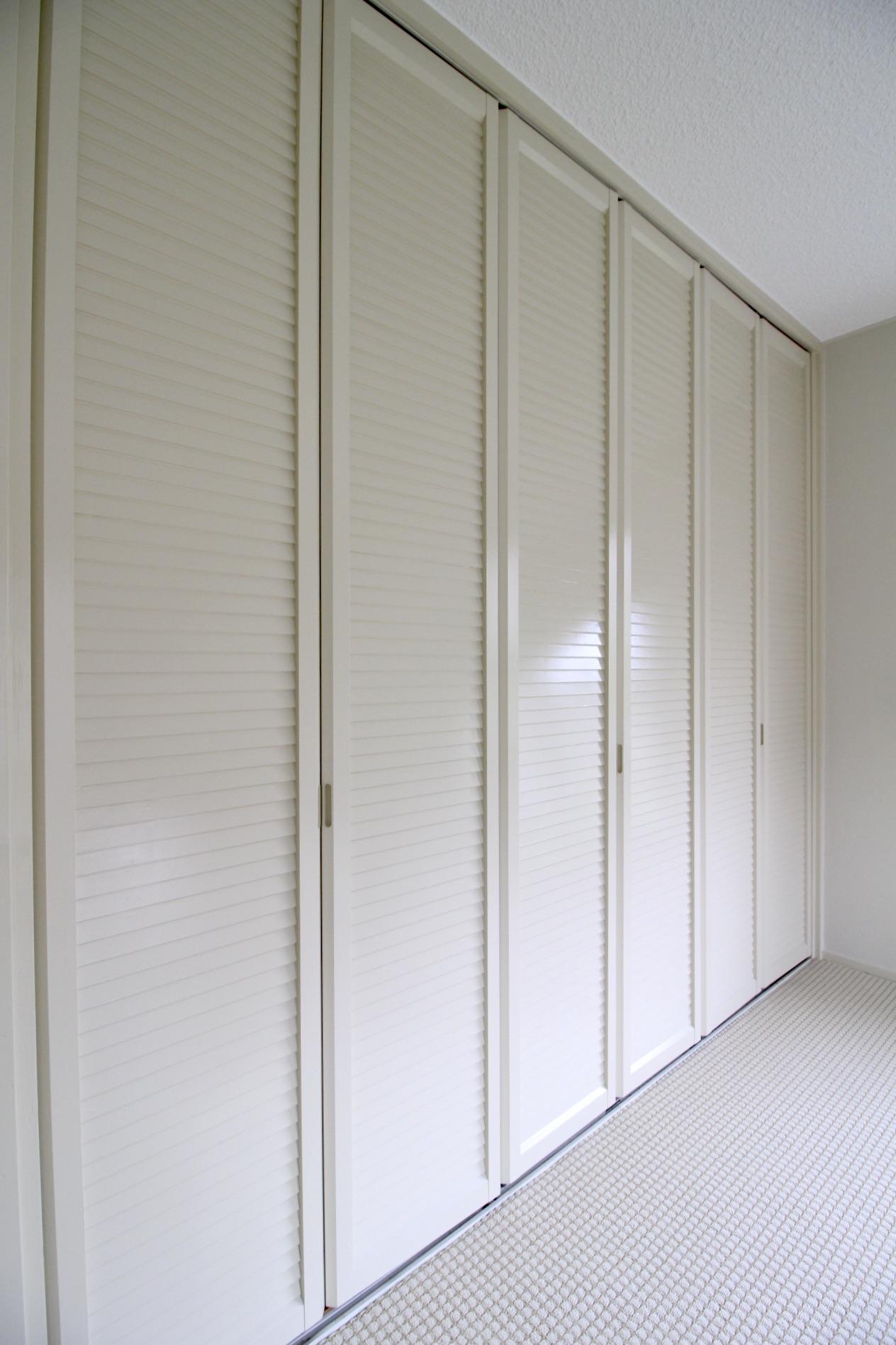 3階洋室の木製建具