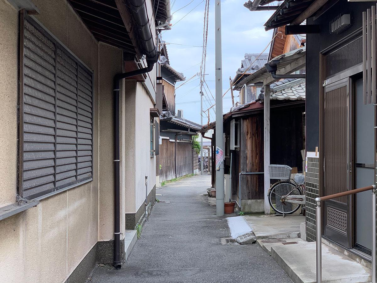 物件前の道