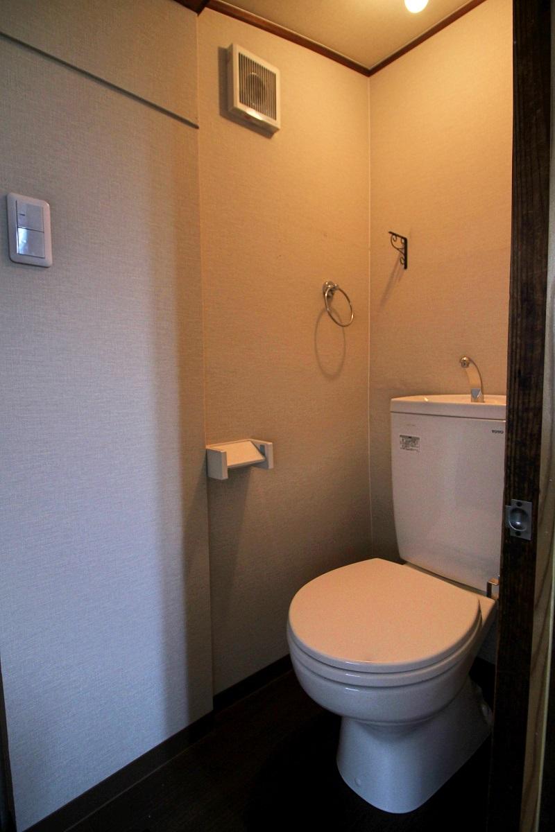 トイレは比較的新しい