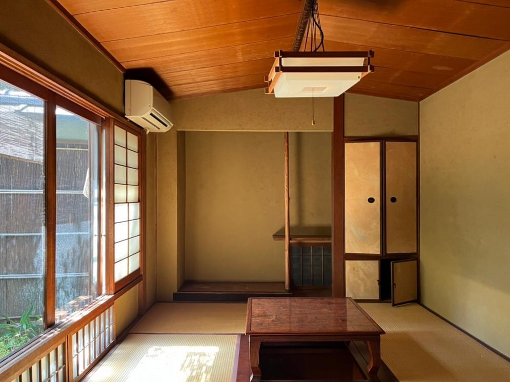 京都市東山区下河原通高台寺門前下河原町の売買物件/1階奥｜舟底天井で落ち着いた空間