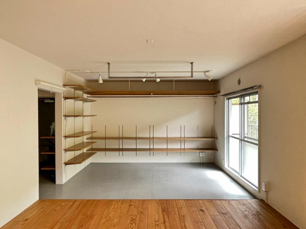 京都市伏見区醍醐上ノ山町21-3の売買物件/Pタイルの土間部分にラグを敷いても良さそう