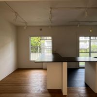 京都市伏見区醍醐上ノ山町21-3の売買物件/キッチンからサービスバルコニーに出れる