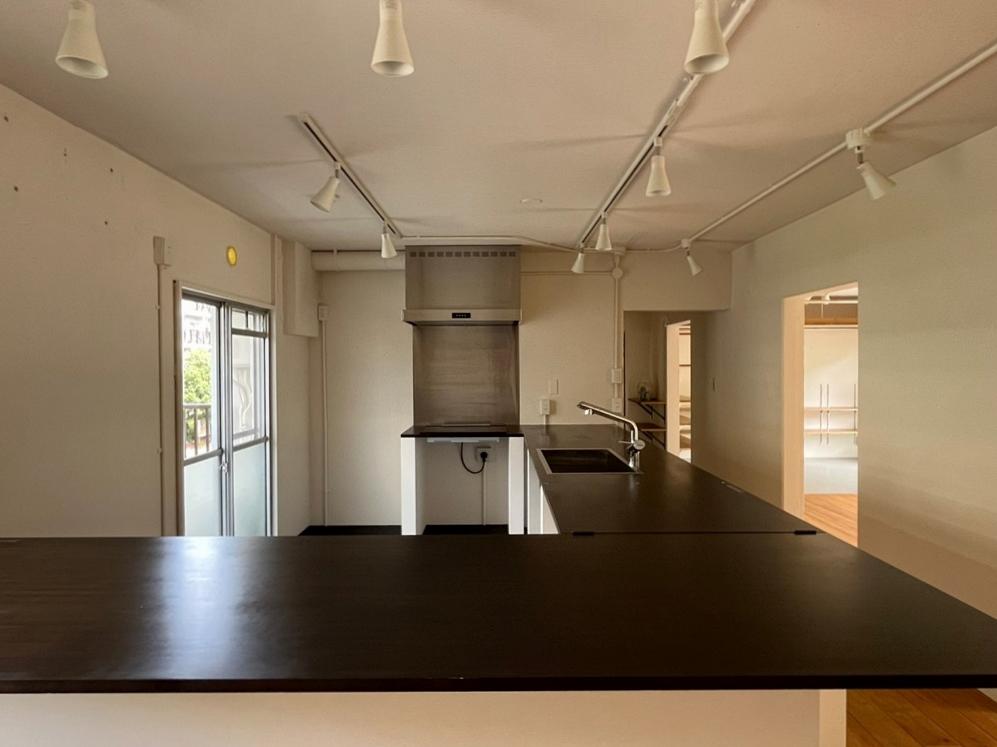 京都市伏見区醍醐上ノ山町21-3の売買物件/ここで十分食事が摂れる